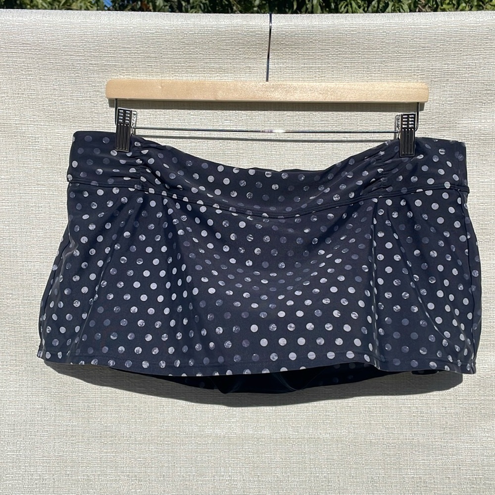 Athleta Dot Shirred Band Swim Skirt Black Dot Size XL